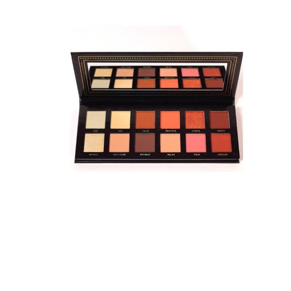 NEW! Ace Beaute Serenity Eyeshadow Palette - Picture 1 of 2